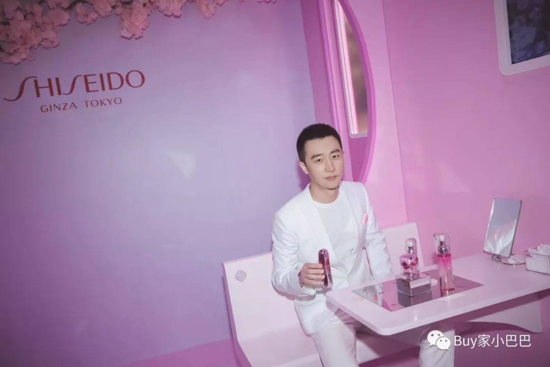 公认的教科书级别好用护肤品,女生必懂的护肤品牌