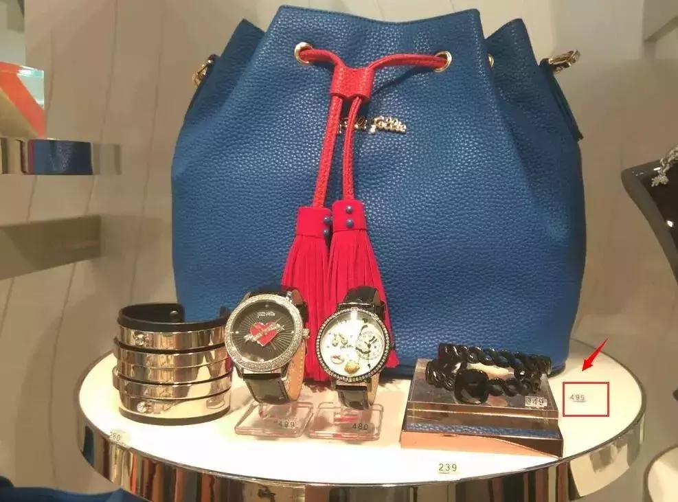 香港prada特卖,香港打折特卖活动