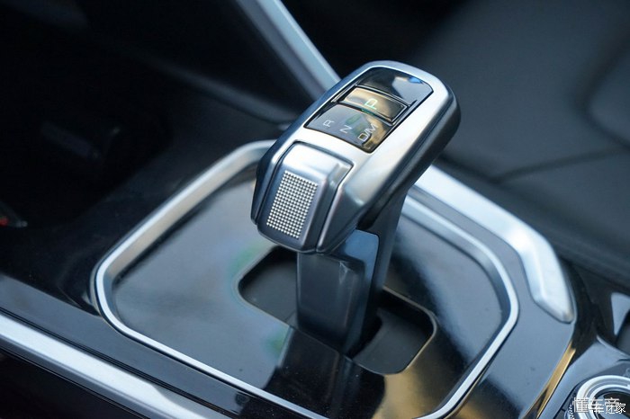 哈弗h6蓝标1.5t测评,第三代哈弗h61.5t2.0t选哪个好