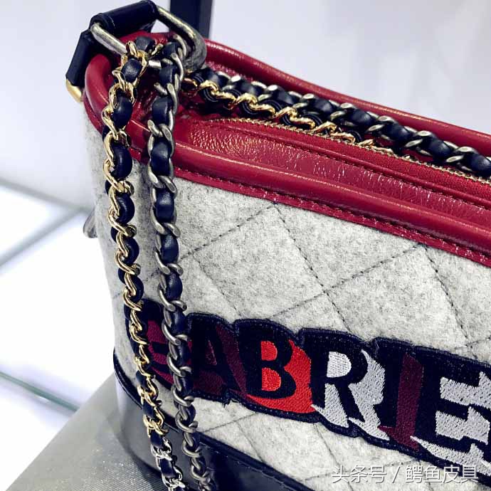 旅行箱是聚碳酸酯好还是pc材质好,聚碳酸酯行李箱结实吗