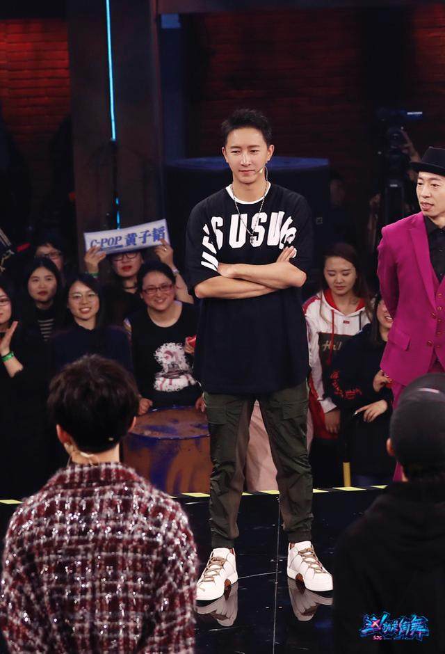 范丞丞乐华手办,范丞丞手办开箱视频