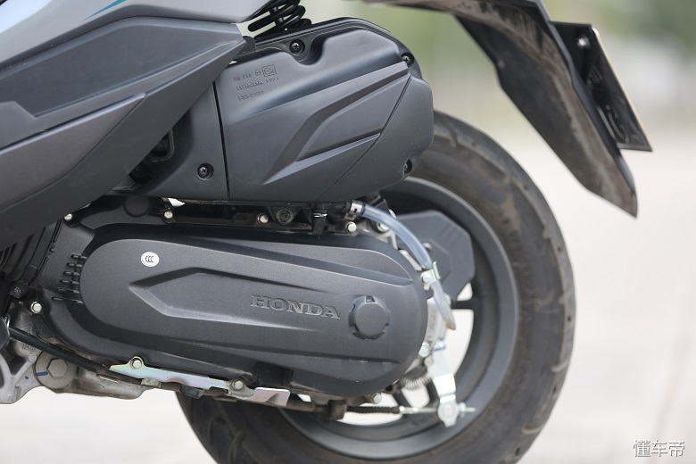 新大洲本田rx125裂行哪种颜色好看,新大洲本田裂行rx125和铃木uy125