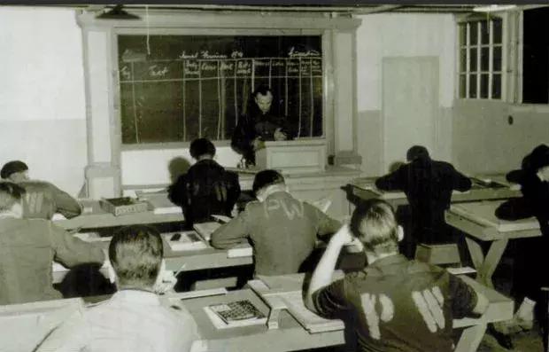 二战德军后期投降视频,假如你是二战德国坦克兵