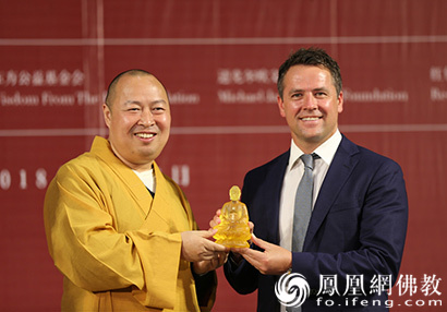 佛眼看球:佛学大师印顺法师与球星欧文的对话