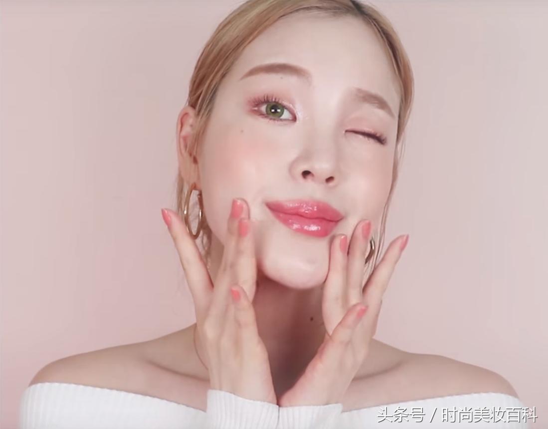 甜蜜的杏仁果酱,樱桃杏仁妆容教程