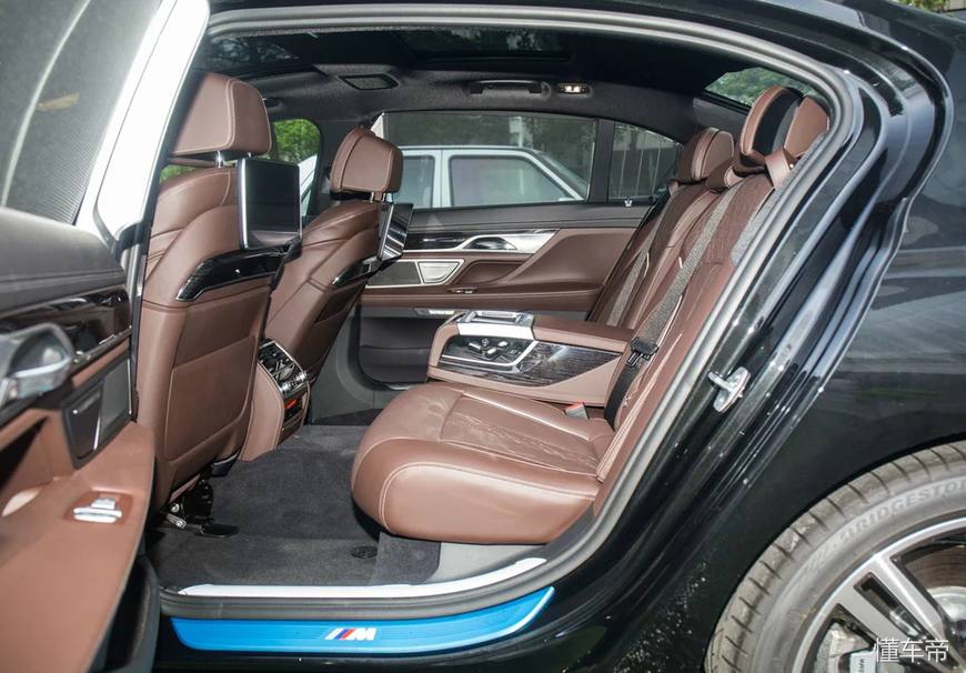 推荐奥迪A8不喜欢，朋友百万提宝马740，宝马真的比奥迪好？