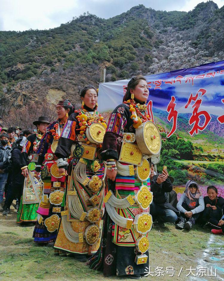 甘孜丹巴美女谷,甘孜藏族自治州美人谷