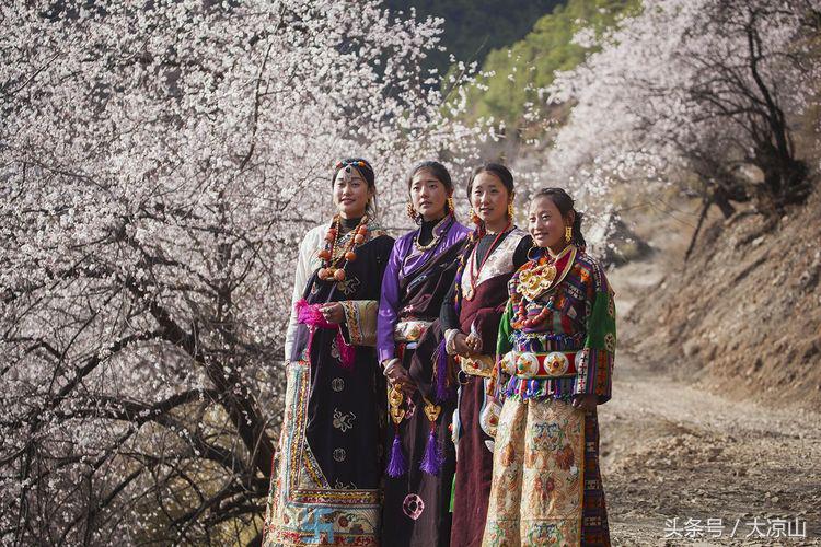 甘孜丹巴美女谷,甘孜藏族自治州美人谷