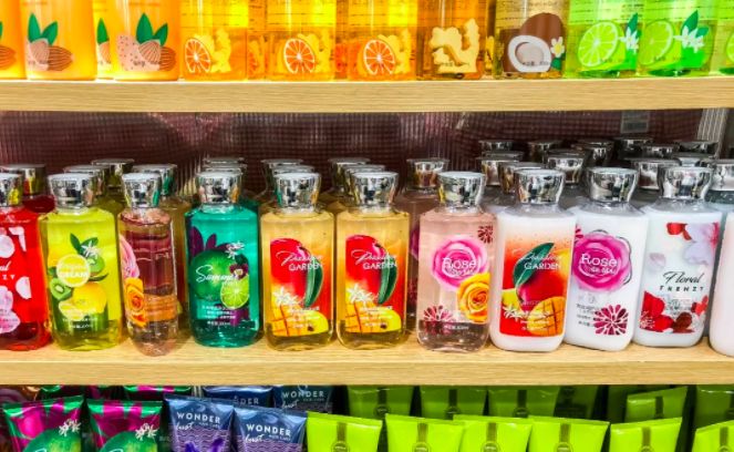 miniso名创优品hellokitty盲盒,抖音同款miniso