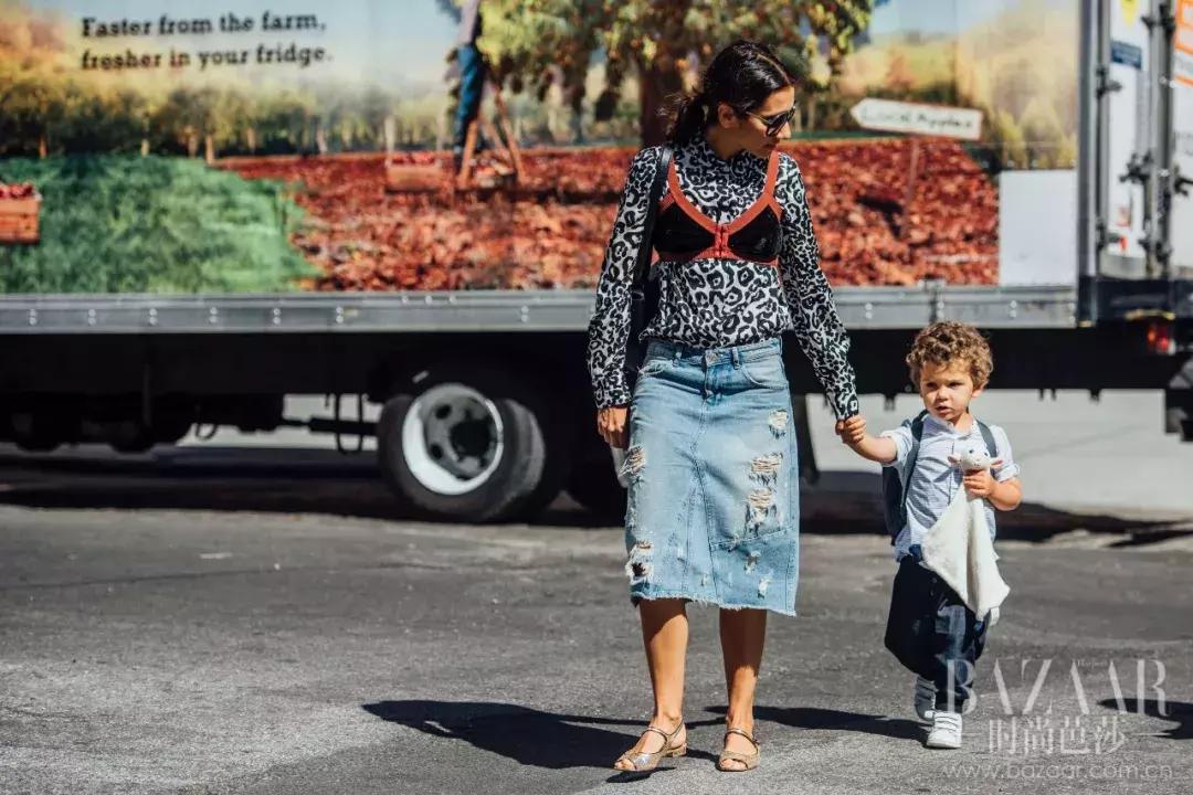 腿粗胯宽半身裙不好看,腿粗胯宽腿不直练什么动作