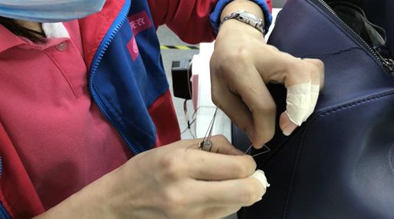 奢侈品包包破损怎么修复,奢侈包包基本坏了不给修