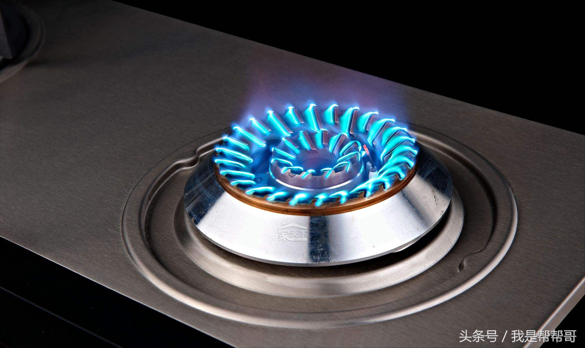 燃气灶有火花打不着火是什么原因,燃气灶打不着火无火花是什么原因