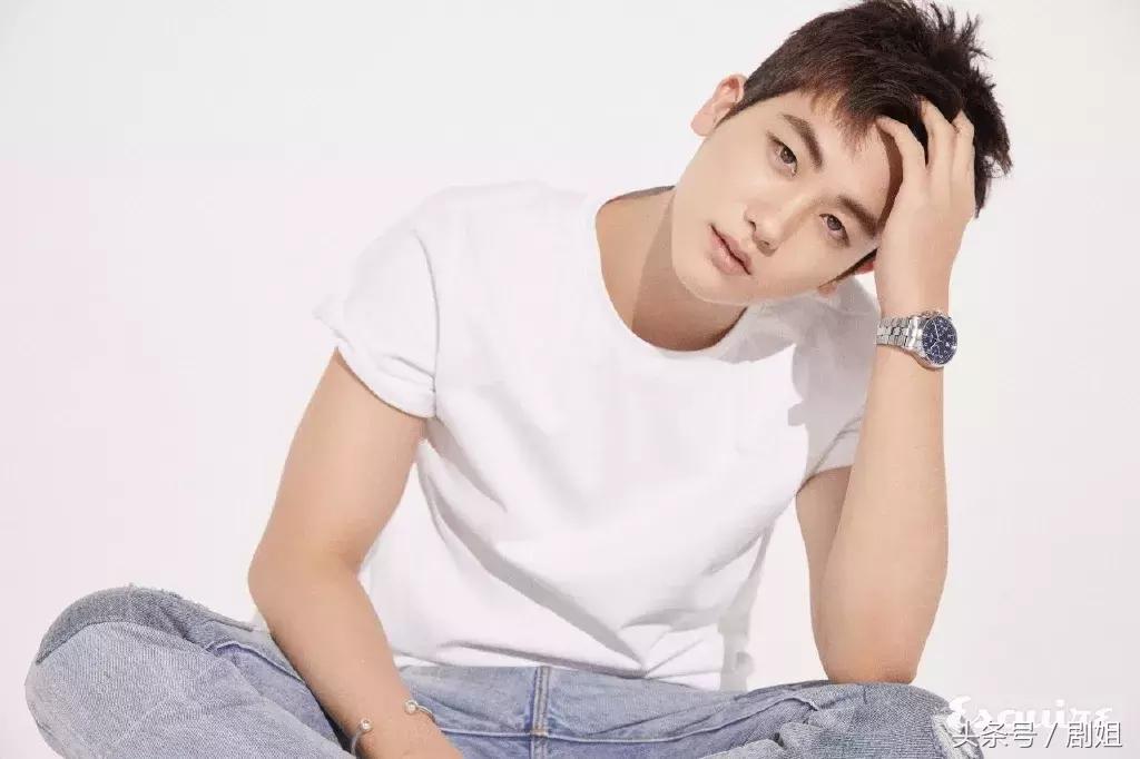 如今27岁却沦落成三线演员,18线演员能变成一线演员吗
