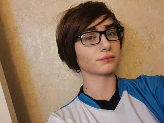 鑻遍泟鑱旂洘c9sneaky,鑻遍泟鑱旂洘c9濂宠