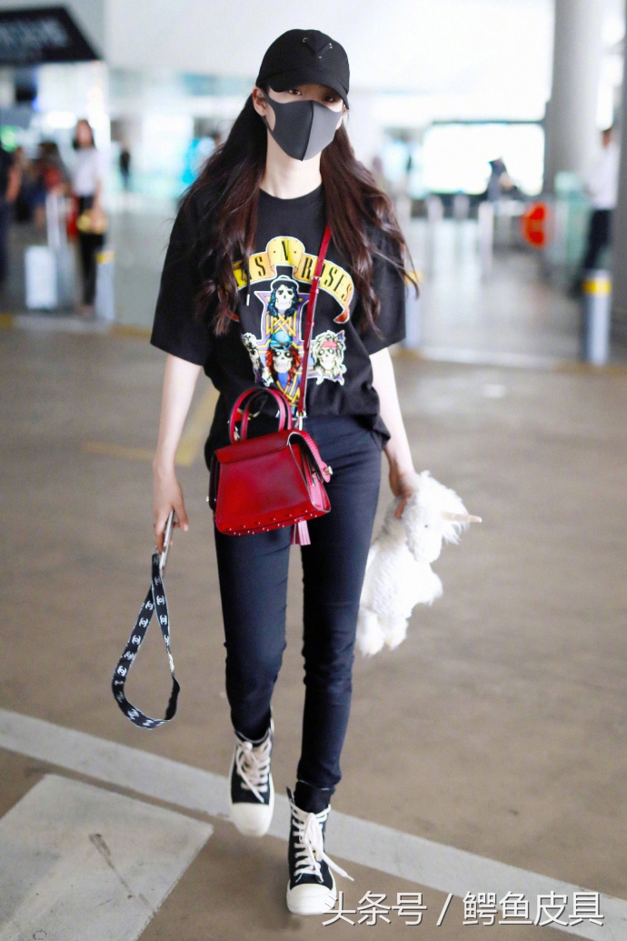 秋冬手袋流行元素,热门手袋款式