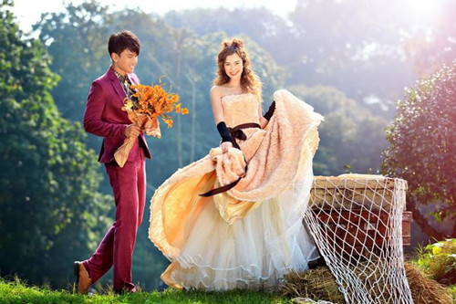 云南蜜月旅拍婚纱照,推荐云南拍婚纱照圣地