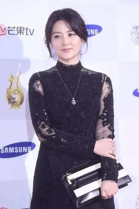 时髦斑马纹,斑马纹怎么穿不显老