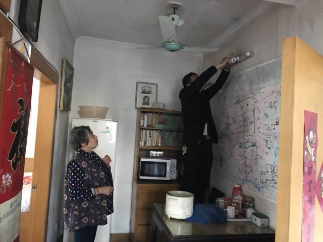 苏州“买菜哥”登上《欢乐中国人》为“家人”买菜20年绕地球半圈