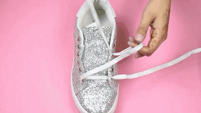 鞋带怎么系好看又不容易掉,鞋带怎么穿不用系又好看