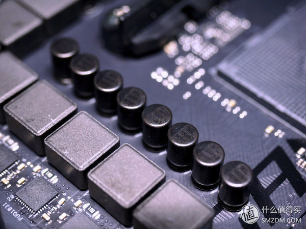 Zen+启动！船新组合RyzenR72700X+华硕ROGX470F—RGB开箱