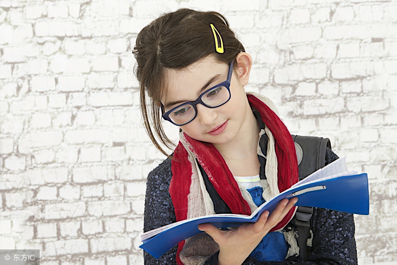 初二上册数学实数应用题大全,初中八年级下册数学平方根应用题