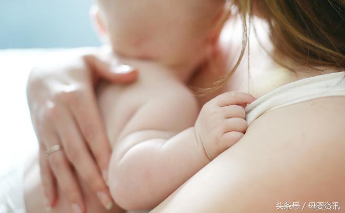 宝宝掉床说法,宝宝掉床底怎么办需要拍片吗