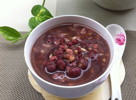 女性朋友的福音，多吃吃这1种汤，有效赶走带下疾病！