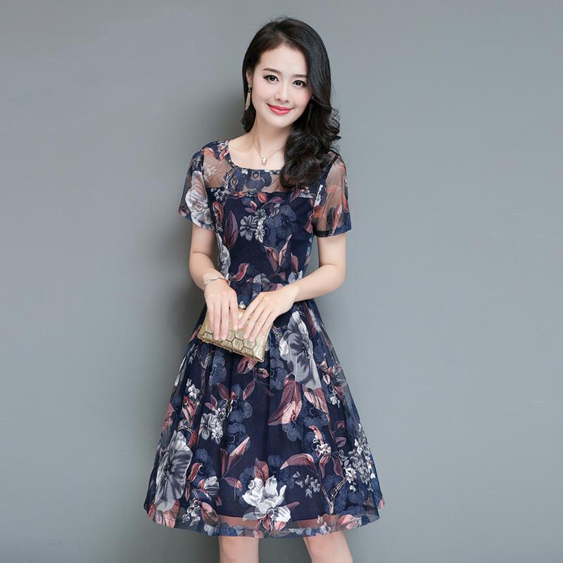 碎花连衣裙穿起来显胖有什么方法,骨架大肩宽胯宽秋天穿碎花裙效果