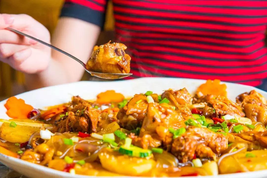 开业6年依旧爆满,老字号鸡汤店