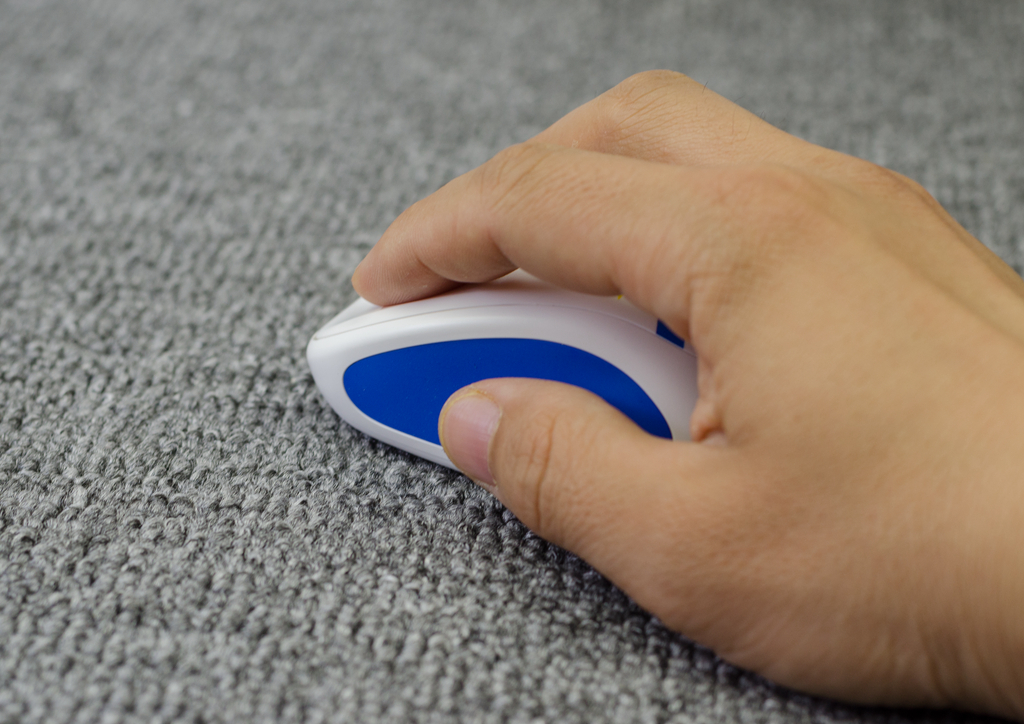 罗技m330无线鼠标推荐,罗技m240鼠标测评