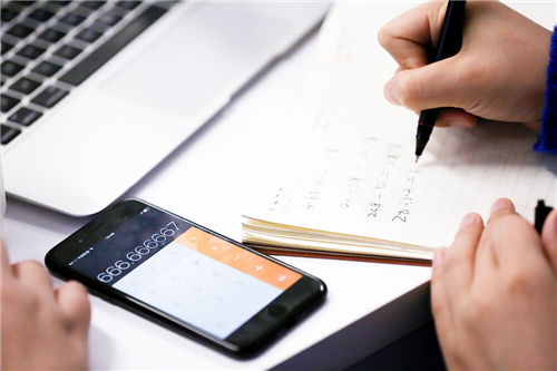 从时装周秀场街拍中我学到了什么,时装周如何买手