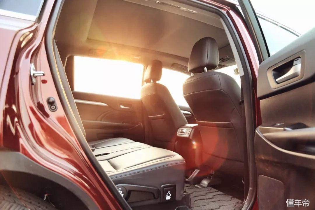 2021款广汽丰田汉兰达增配不加价,2022款汉兰达2.5双擎提车加价