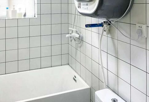 独立浴缸怎么装好看,浴室里面装上浴缸怎样搭配好看