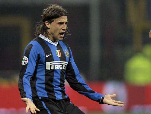 曼联欲签荷兰国脚,曼联引援先下手为强是明智的选择