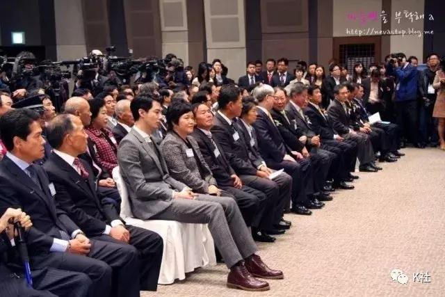 拍情色片也能爆火,他不愧是韩国国宝级男神!