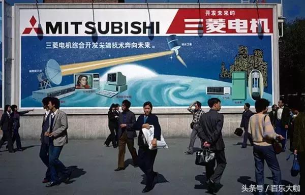 80年代的北京还不堵车车辆很少,80年代的北京牌汽车