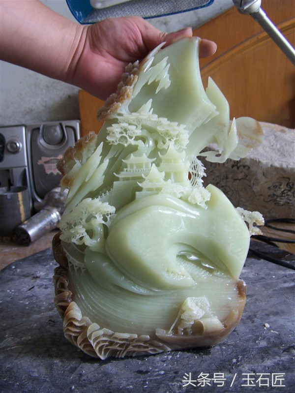 岫玉雕刻的鱼摆件放在哪里好,国玉岫玉雕刻摆件