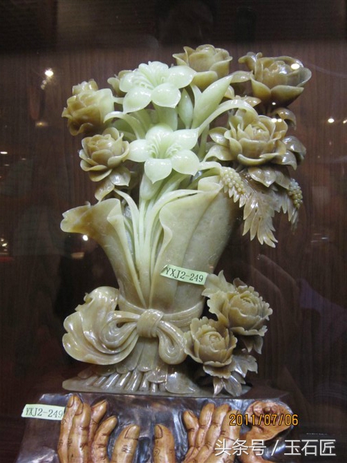 岫玉雕刻的鱼摆件放在哪里好,国玉岫玉雕刻摆件