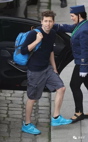 耐克扎克伯格同款跑鞋,扎克伯格nike