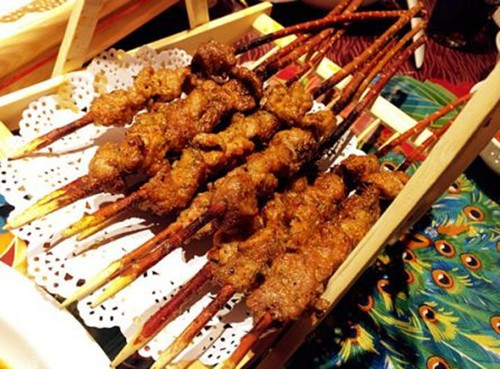 没有什么是一顿全羊宴解决不了,没有什么是一顿羊排解决不了的事