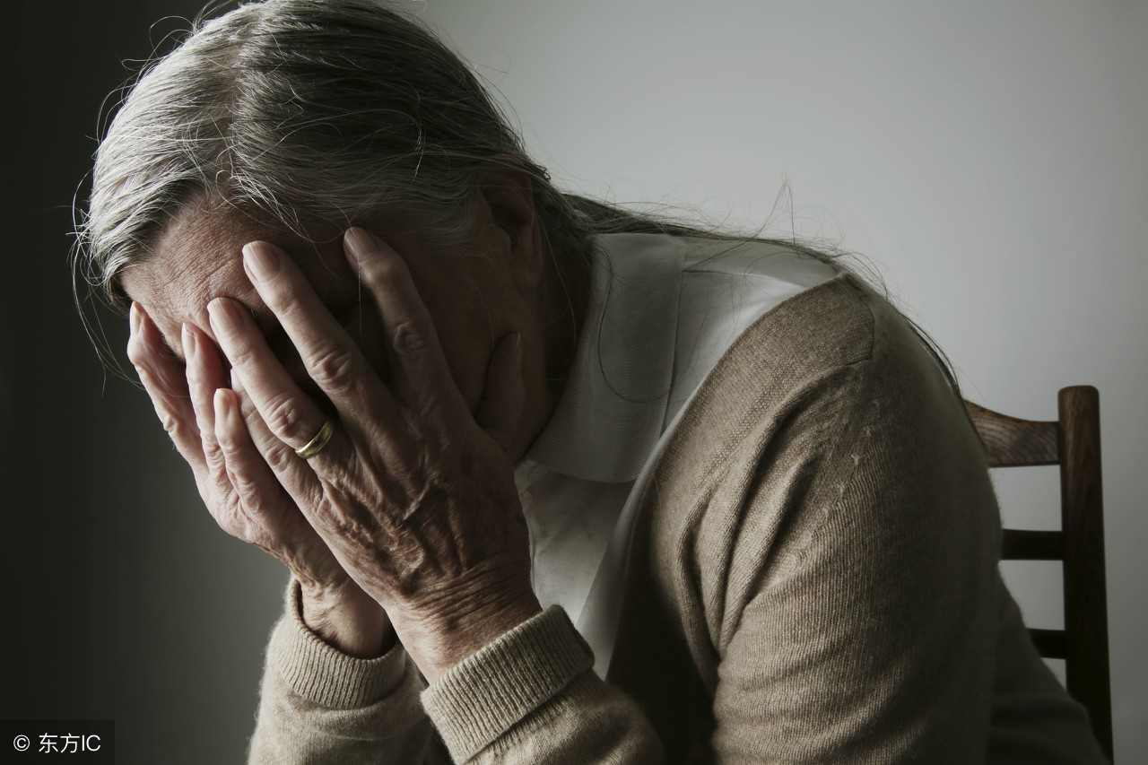 如果遇到精神病威胁你咋办,遇到精神病人攻击怎么保护自己