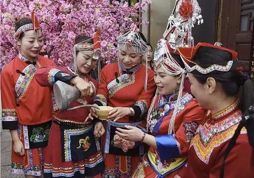 鐣叉棌椋庢儏鎽勫奖,杩愭渤鐣旂殑缇庢櫙