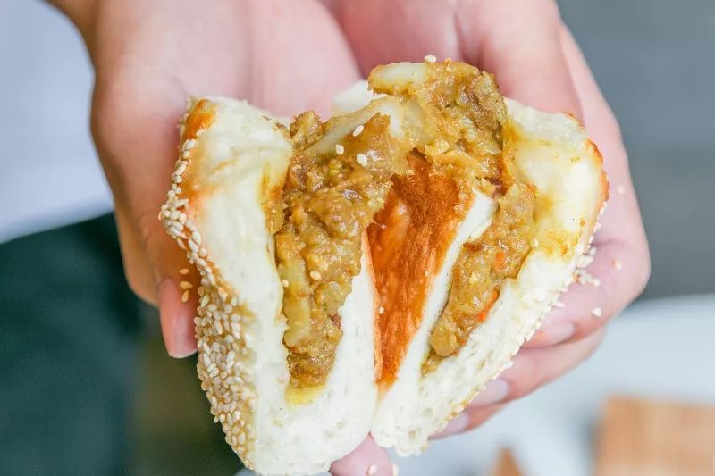 魔都第2家奈雪终于开了，还带来霸气杨梅，喝了会上瘾！