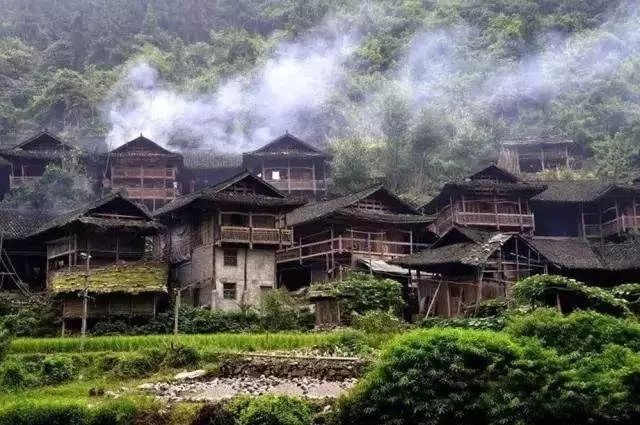 张家界除了天门山还有哪里好玩,去湖南是去张家界还是凤凰