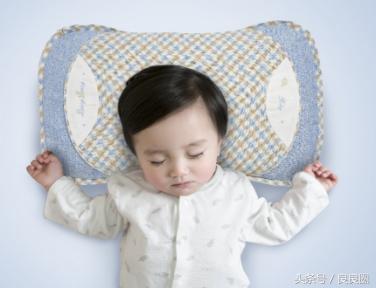 小小枕头护颈椎,如何选择适合宝宝的枕头