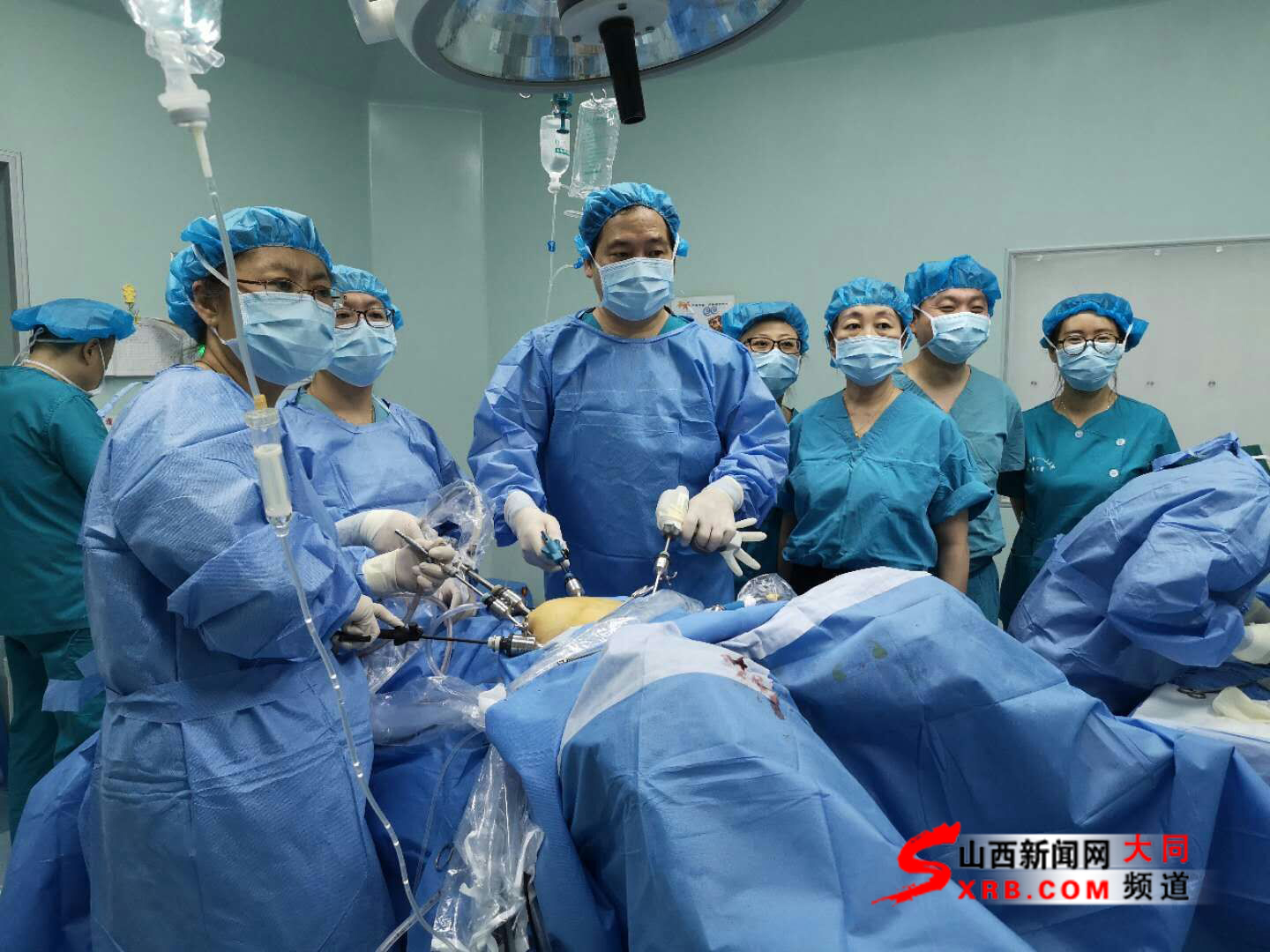 腹腔镜子宫内膜异位症手术,子宫内膜异位腹腔镜微创手术