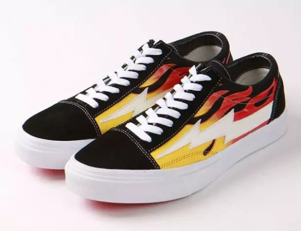 夏日必备大牌帆布鞋时髦又百搭,基础款帆布鞋春夏简约百搭