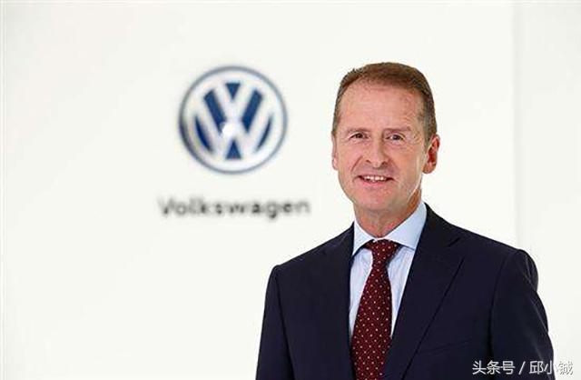 奥迪20款a72.0t和奔驰cls对比,奥迪a7与奔驰cls谁更胜一筹