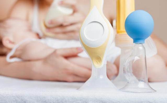 断奶时妈妈奶涨怎么办,断奶时妈妈很疼怎么办