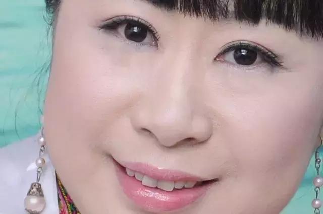 如何去除眼纹和眼袋用ps,ps眼袋变卧蚕的方法